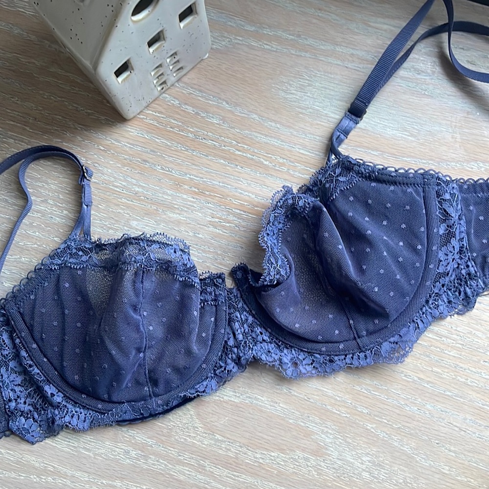 Victorias Secret Unlined Dream Angels Push Up 32D like new